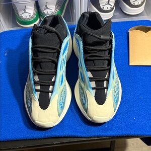 adidas Yeezy 700 V3 “Arzareth”